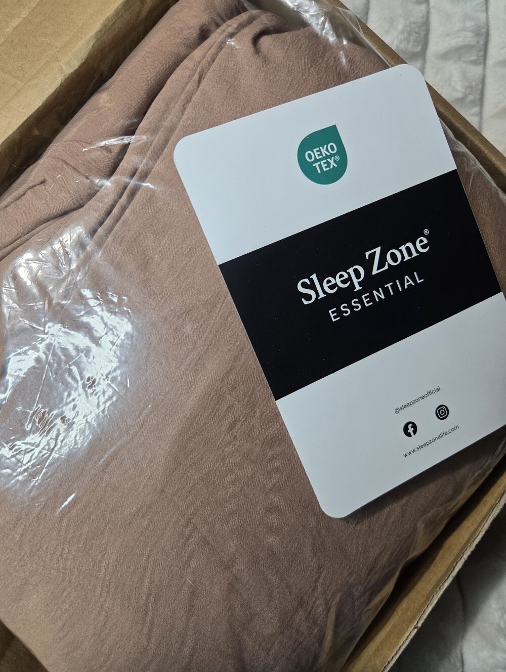 Extra Soft, Breathable, Queen Duvet Cover 90" x 90" with 2 Pillow Shams, Zipper